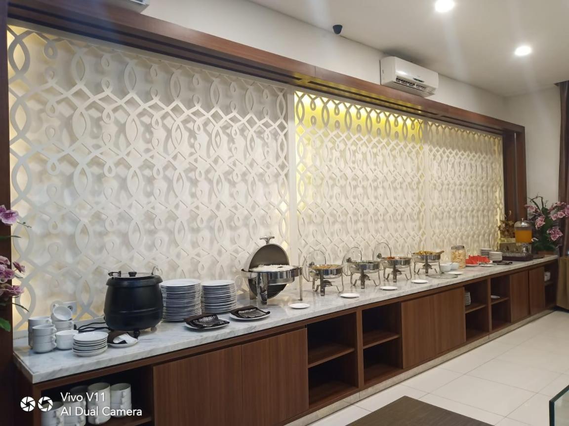 Ayla City Hotel Sorong Exterior foto