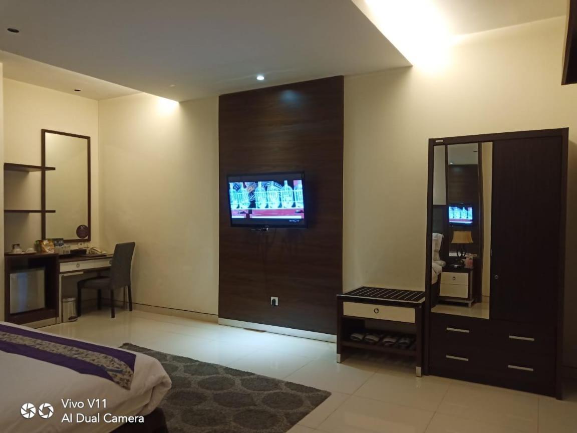 Ayla City Hotel Sorong Exterior foto